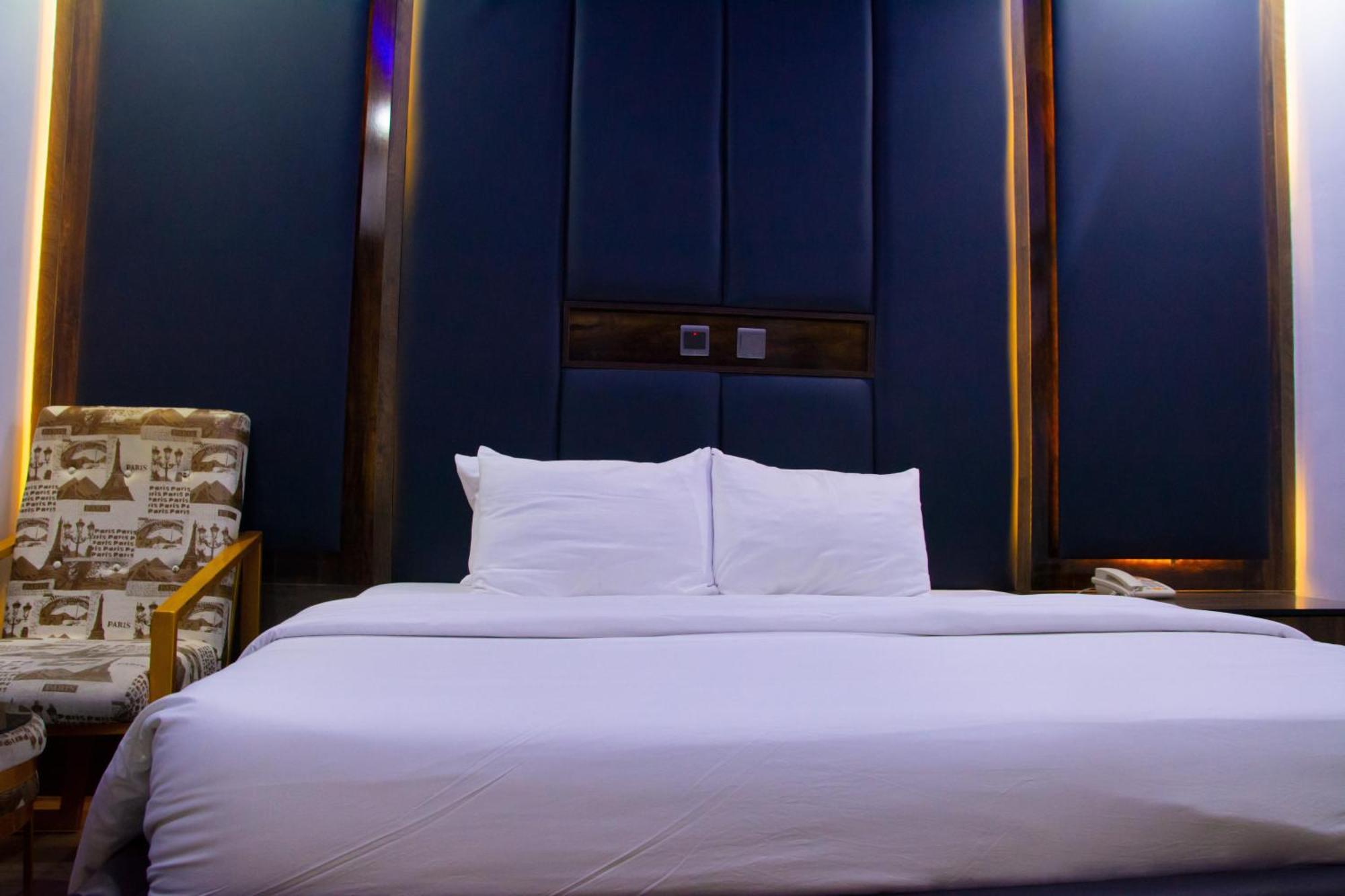 Aviel Suites Rubuchi Ngoại thất bức ảnh